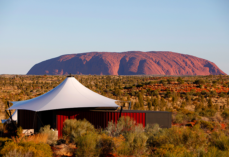 Longitude 131°, Uluru