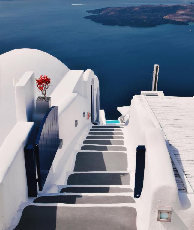 Chromata Hotel